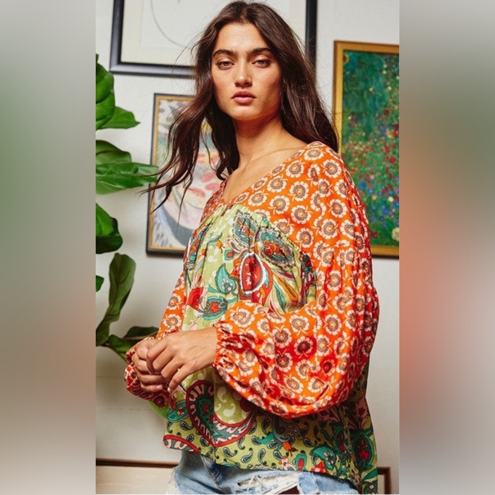 BUCKETLIST Bohemian Beautiful Colors Balloon Sleeve Top - Picture 3 of 4